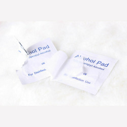 100Pcs Alcohol Prep Pads Disposable Cotton Swab Cleanser Sterile Saturated Wipes